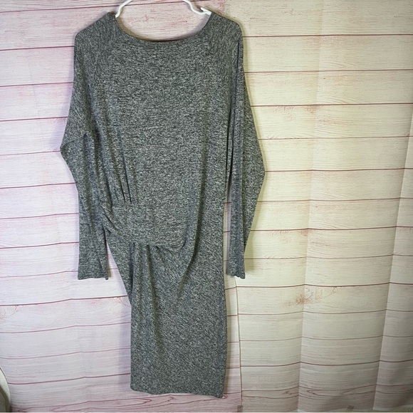 Athleta Malaga Gray Crew Neck Ruched Waist Dress Size Large - Picture 5 of 5